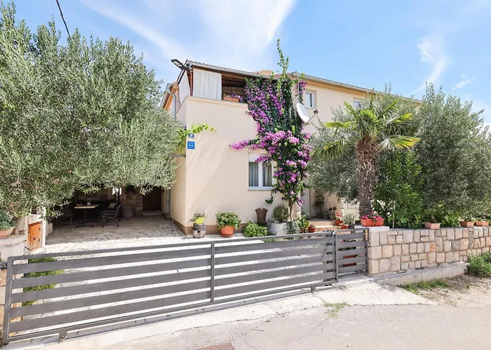 Marta Apartamento Maslenica